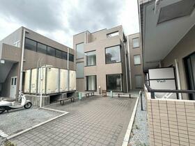 15/15 駐車場