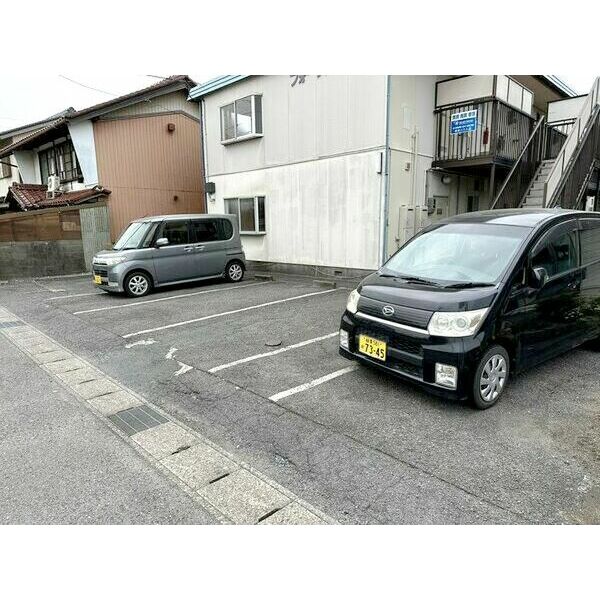 19/19 駐車場