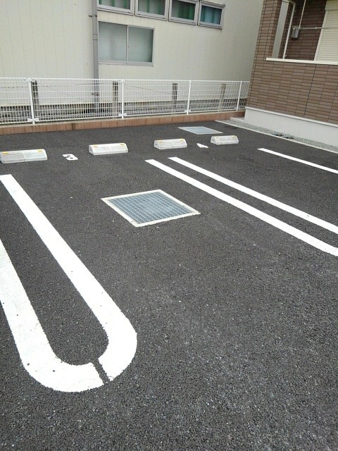 25/30 駐車場