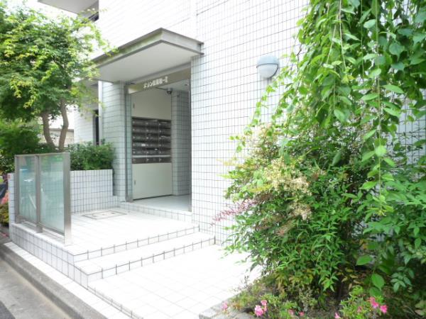 2/4 エントランス