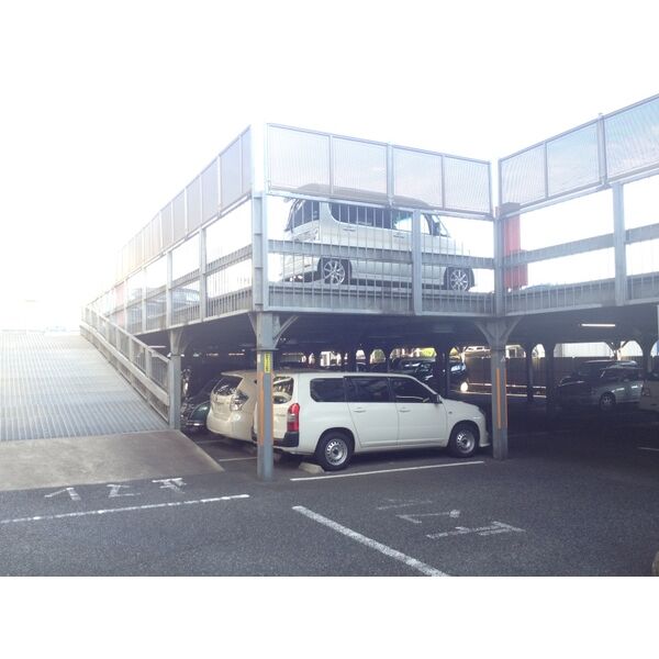 17/20 駐車場
