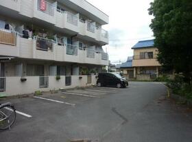 3/3 駐車場