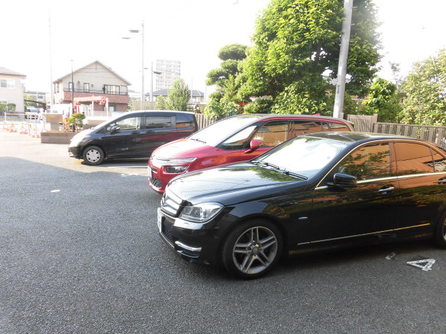 22/28 駐車場