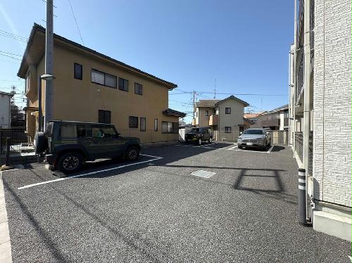 13/14 駐車場