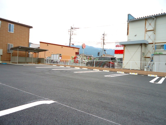 14/20 駐車場