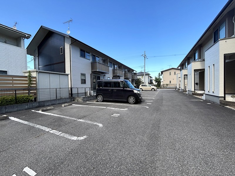 25/25 駐車場