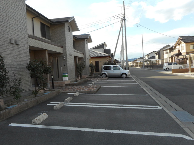 2/2 駐車場