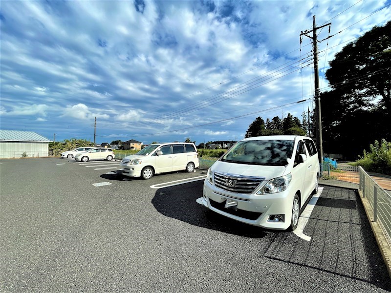 21/24 駐車場