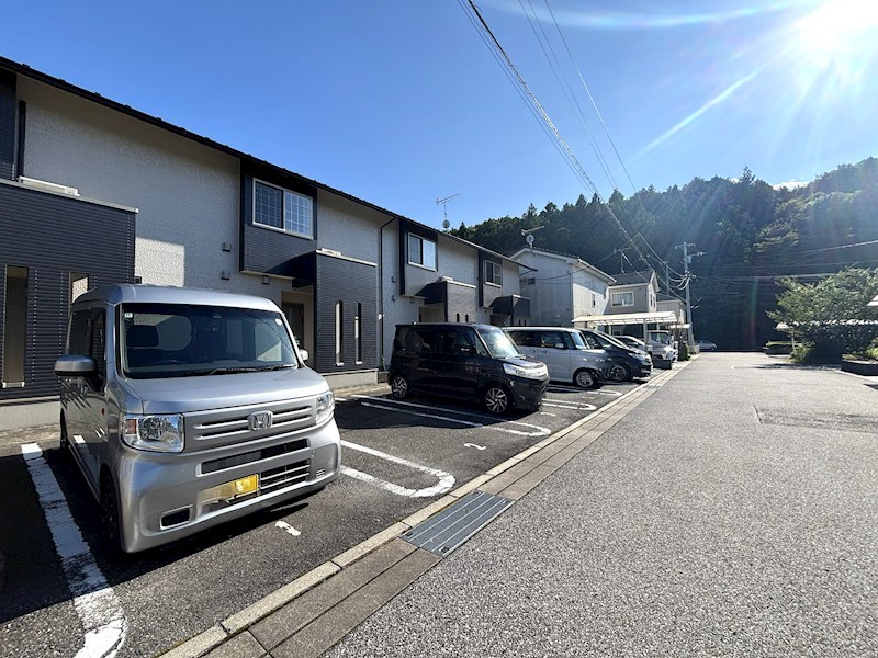 23/24 駐車場