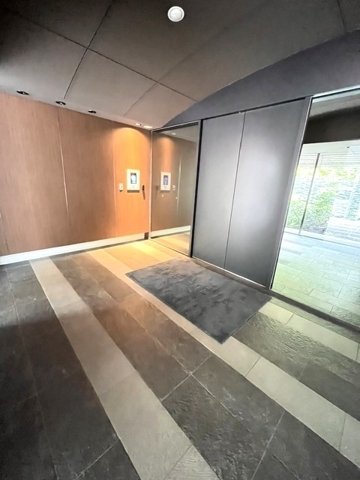 14/24 エントランス