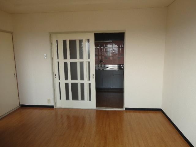 2/30 室内