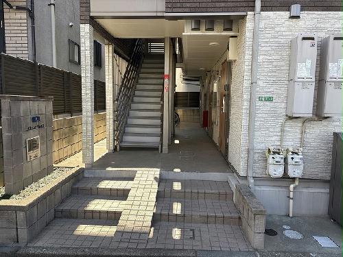 14/14 エントランス