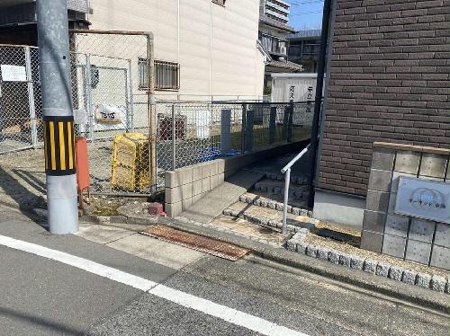 14/14 エントランス