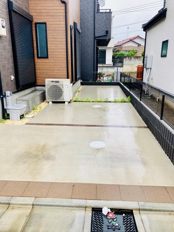 18/18 駐車場