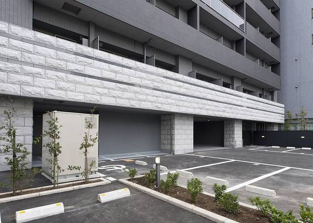 28/30 駐車場