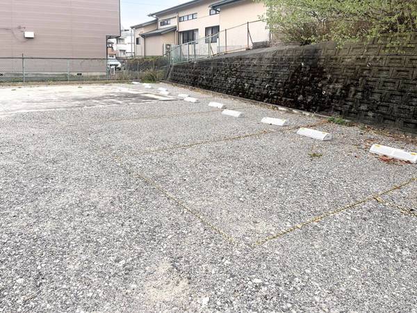 16/26 駐車場