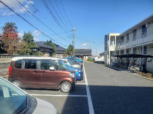 14/14 駐車場