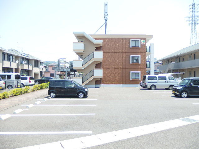 19/22 駐車場