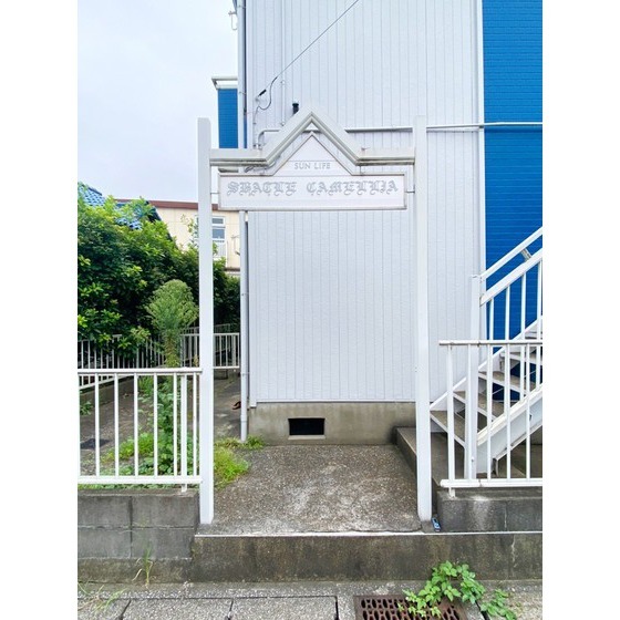 23/23 エントランス