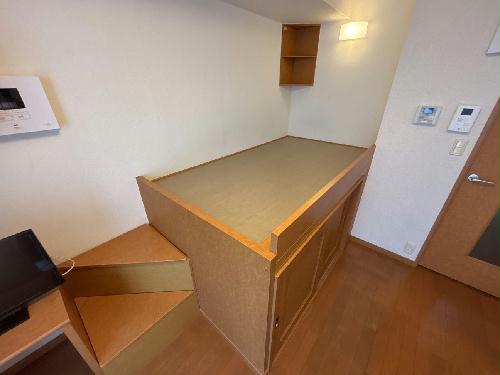 13/14 駐車場