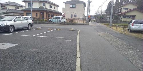 2/5 駐車場