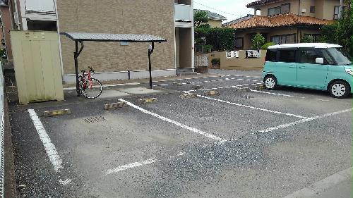 14/14 駐車場