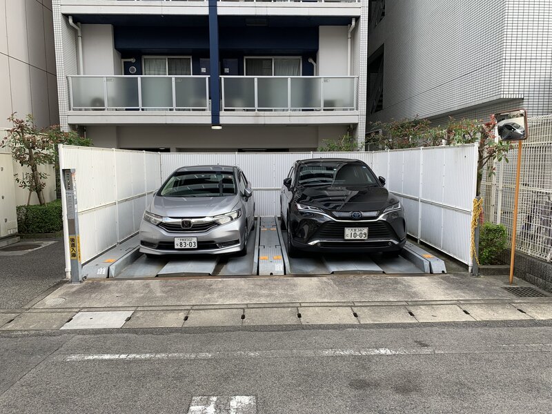 13/21 駐車場