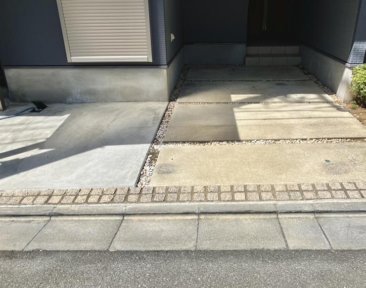 18/18 駐車場