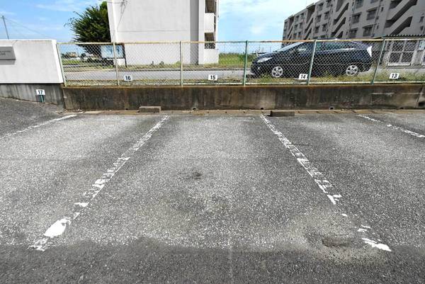 3/7 駐車場
