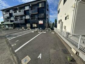 16/16 駐車場