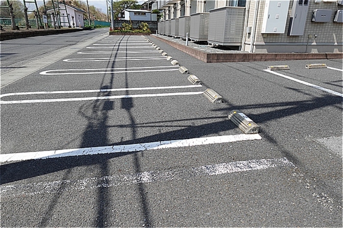 20/27 駐車場