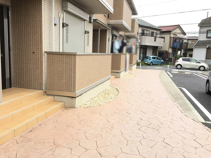 16/25 エントランス