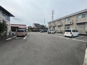 16/16 駐車場