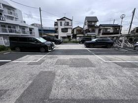 14/14 駐車場