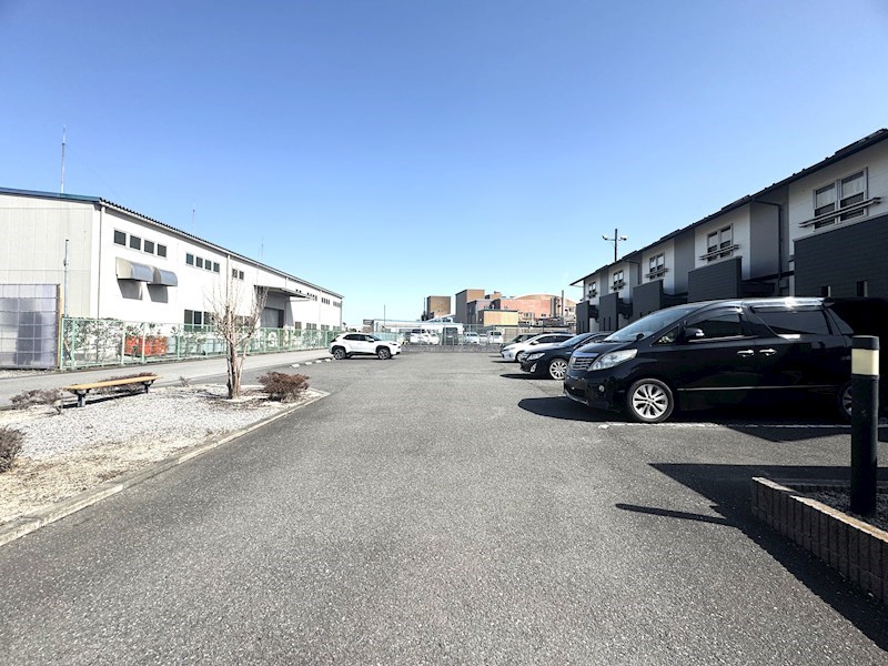 24/24 駐車場