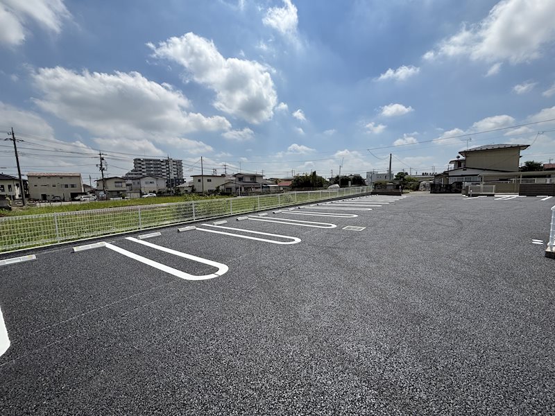 17/17 駐車場