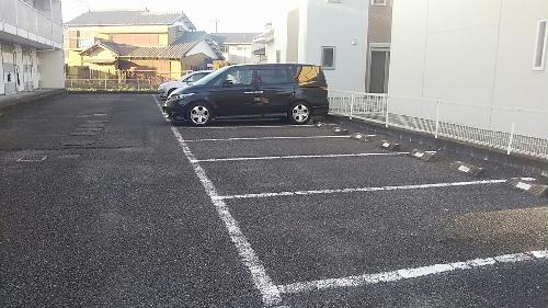 14/14 駐車場