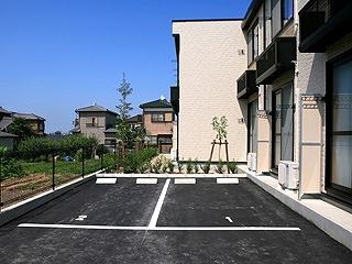14/14 駐車場