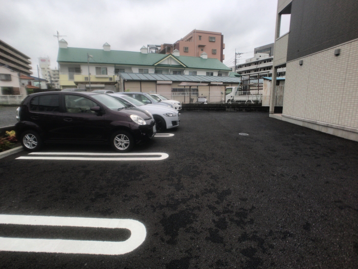 18/26 駐車場
