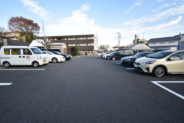 20/20 駐車場