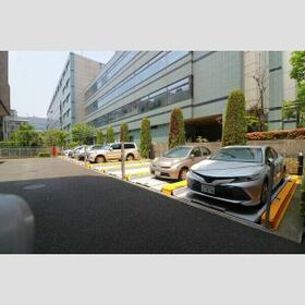 16/16 駐車場