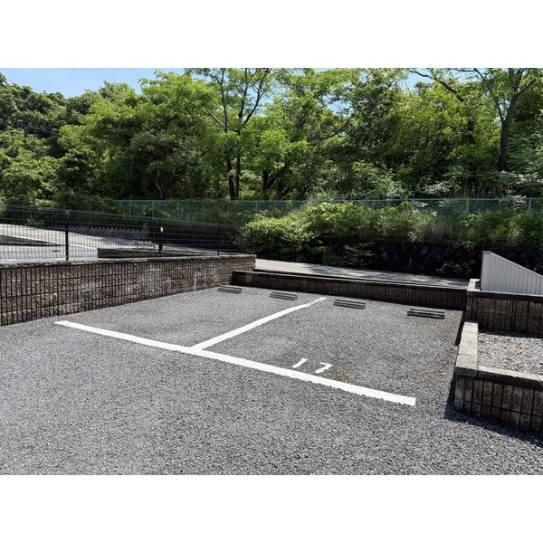 4/5 駐車場