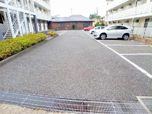14/18 駐車場