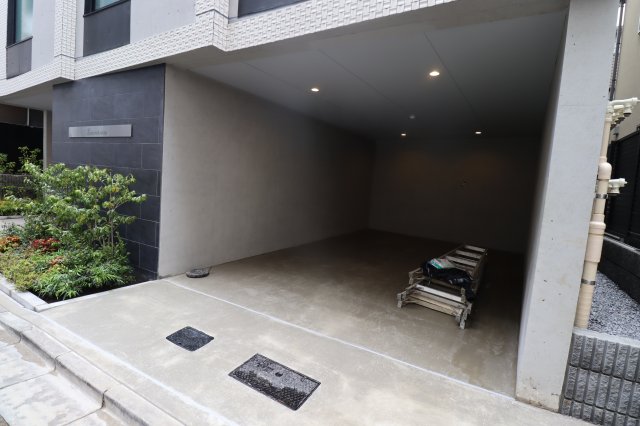 14/14 駐車場