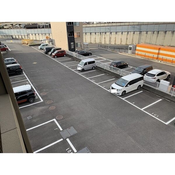 6/6 駐車場