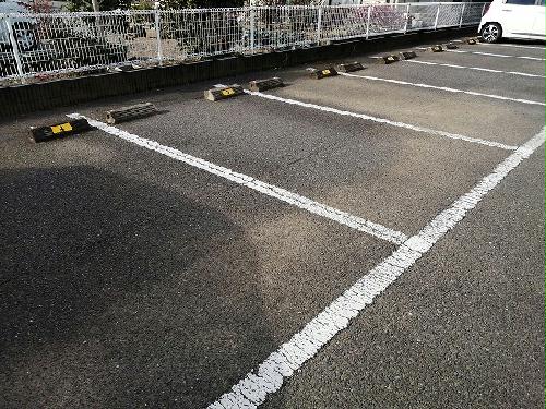 14/14 駐車場