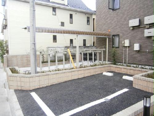 14/21 駐車場