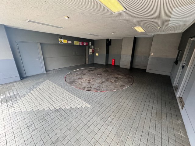 3/3 駐車場