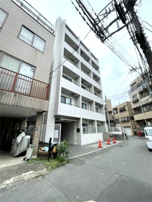 15/18 エントランス