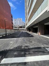 17/17 駐車場
